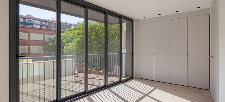 Aluminum Glazed Window Installation in Sarasota Springs, FL