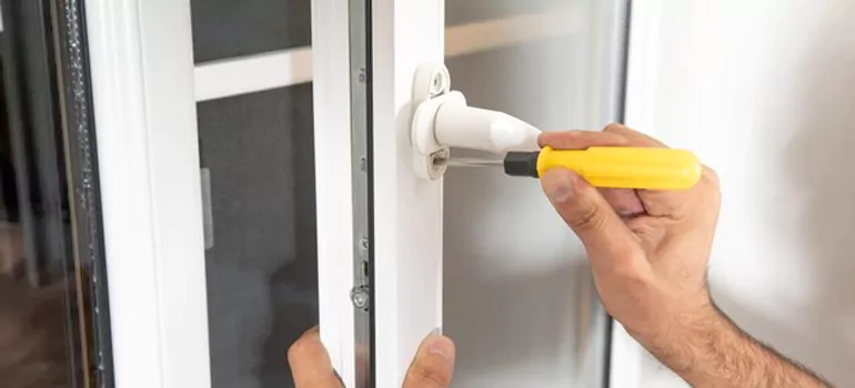 Casement Window Handle Replacement in Sarasota Springs, FL