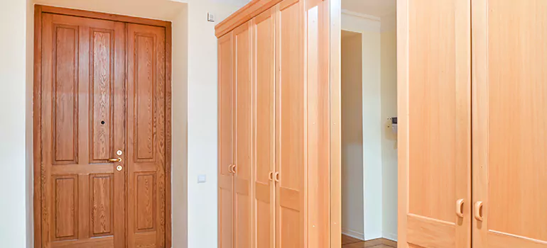 Glass Closet Door Repair in Sarasota Springs, FL